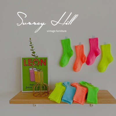 Set de quatre pièces de chaussettes pour enfants en coton rayé à double aiguille de couleur brillante
