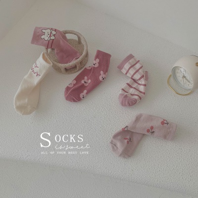 Set de cinq pièces de chaussettes pour enfants bande dessinée mignonne coton rayures