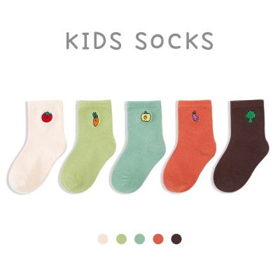 Chaussettes pour enfants en coton Chaussettes pour enfants bande dessinée brodée