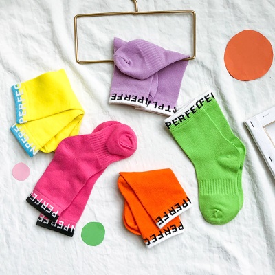 Chaussettes pour enfants en coton peigné couleur peignée confortable et respirant