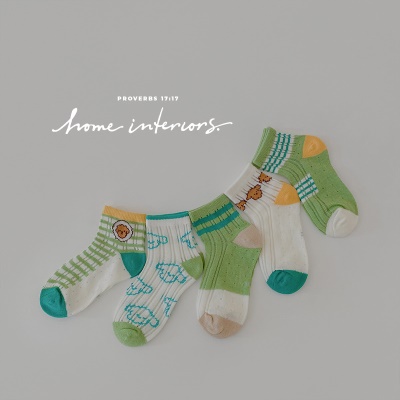 Set de cinq pièces de chaussettes pour enfants Animaux de dessin animé Cartes de couleur Sérigraphie Oeil