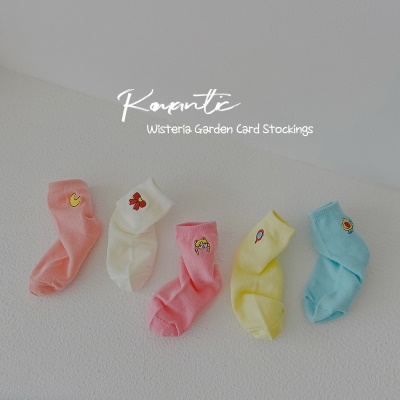 Chaussettes pour enfants Chaussettes brodées avec petites fleurs