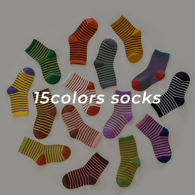 Chaussettes pour enfants à fines rayures en coton