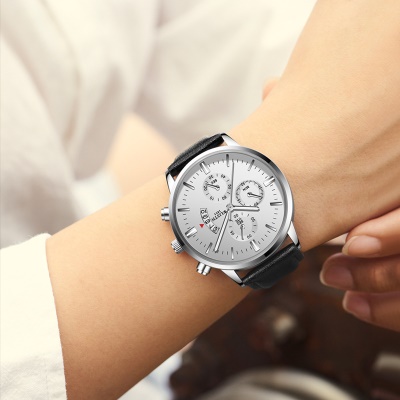 Montres pour les hommes petite montre à quartz imperméable à trois aiguilles