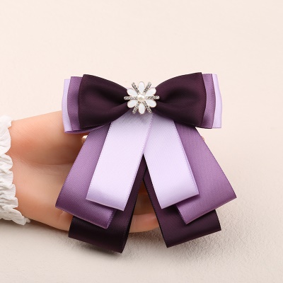 Nœud papillon pour femmes/Broche de fleur de tête patchwork violet/Réglage avec décoration de perles