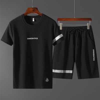 Ensemble det shirt et short à manches courtes