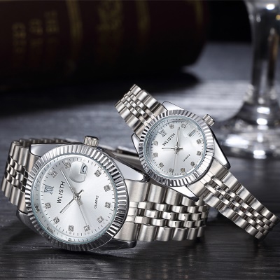 Montre à quartz exquise imperméable à la lumière