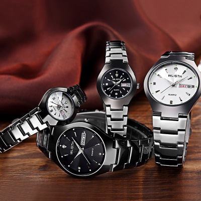 Montre en quartz montre acier tungstène couleur acier étanche bande d'acier