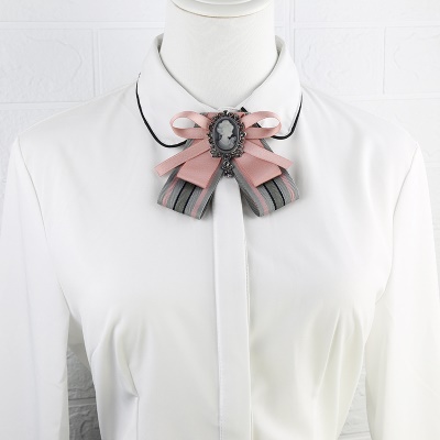 Femme noeud papillon/tête fleur noeud papillon avec ruban de couleur