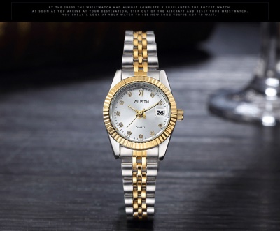 Montre à quartz exquise imperméable à la lumière
