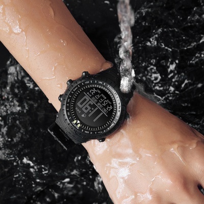 Montre électronique multifonction imperméable à l'extérieur