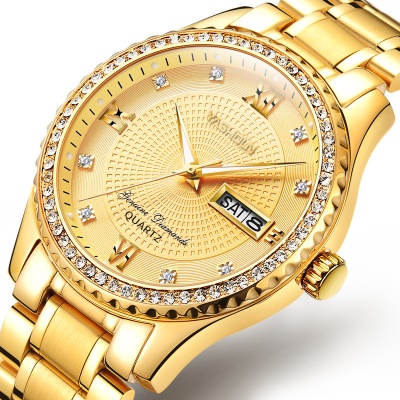 Montre homme incrusté de diamants en acier avec bande étanche à l'eau