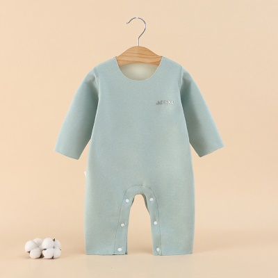 Combinaison pour bébé rayures en fibres chimiques et boutons mélangés
