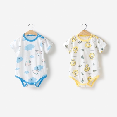 Combinaison bébé en jacquard de coton léger et respirant avec boutons d'épaule