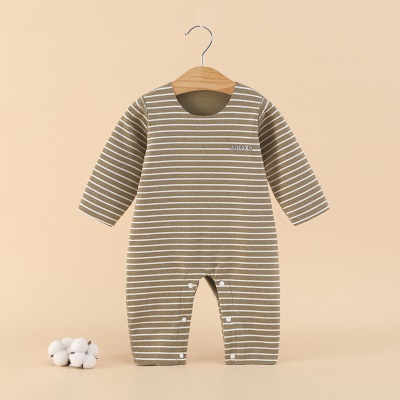 Combinaison pour bébé rayures en fibres chimiques et boutons mélangés