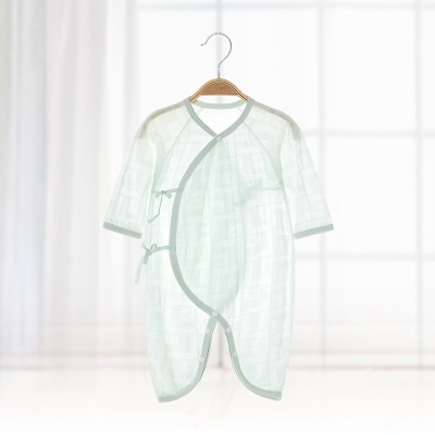 Combinaison bébé patte oblique avec maille respirante Fermeture à l'entrejambe