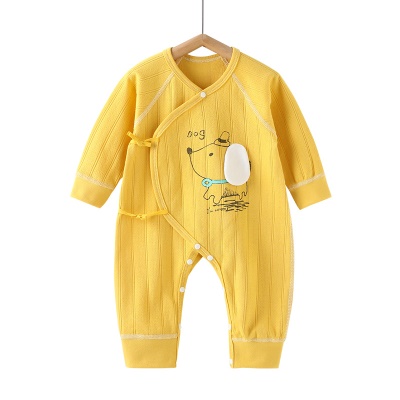 Combinaison bébé avec patte oblique en coton respirant et absorbant la transpiration