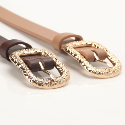 Ceinture pour femmes avec boucle en métal sculpté