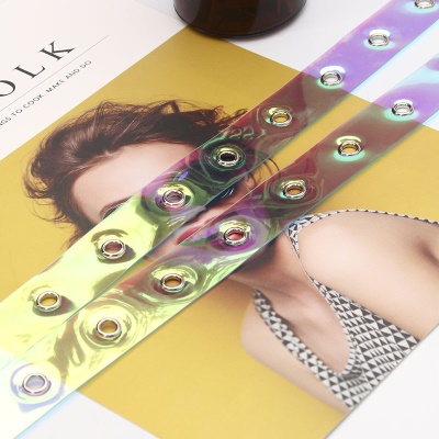 Ceinture pour femmes en forme de coeur Boucle tête éblouissante en plastique