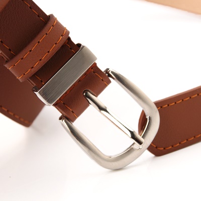 Ceinture pour femmes avec petit emballage amovible