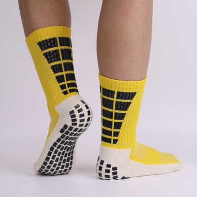 Chaussettes de football à tube moyen distribuées antidérapantes, absorbant la transpiration et résistantes à