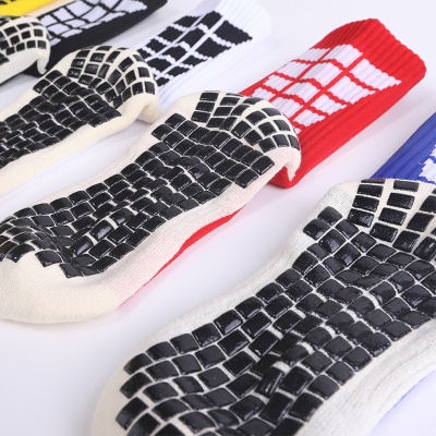 Chaussettes de football à tube moyen distribuées antidérapantes, amortissantes et résistantes à l'usure