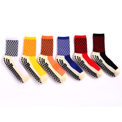 Chaussettes de football à tube moyen antidérapant distribution absorbant les chocs et épaississant