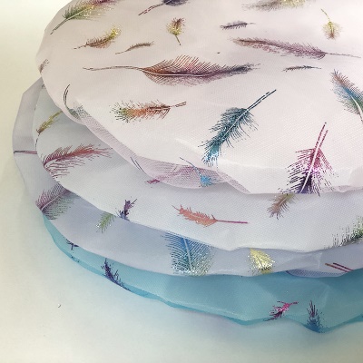 Bonnet de bain imprimé en plumes colorées
