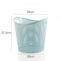 Panier à linge et autre en plastique