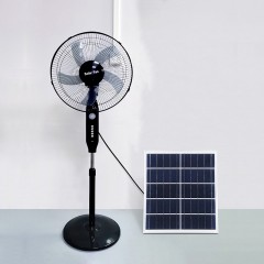 Ventilateur solaire sur pied