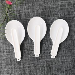 Cuillère retractable en plastique