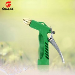 Pistolet à eau en plastique