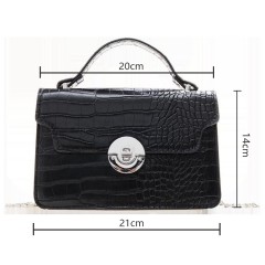 Sacoche à min bandoulière femme en cuir  de crocodile avec boucle magnétique