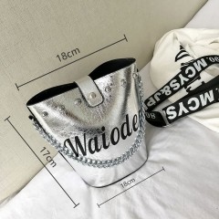 Sac à main et bandoulière Large pour femmes Fourre-Tout avec Chaîne en métal