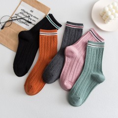 chaussettes structure torsadée en coton uni