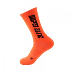 Chaussettes de sport avec lettres fluorescentes