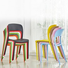 Chaise en plastique étanche et antidérapant