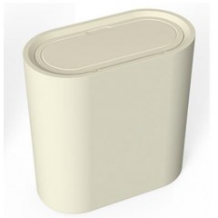 Poubelle en plastique avec couvercle presse