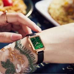 Vintage montre dame à aiguille et batterie étanche