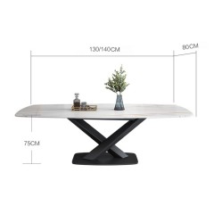 Table de salle à manger et chaises