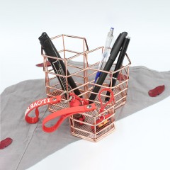 Porte-stylo de bureau métallque Rose