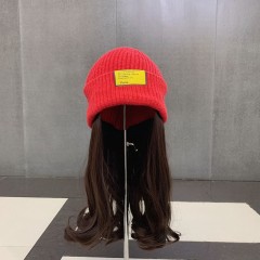 Perruque-bonnet tricoté cheveux ondulé en fibre synthétique longueur de 22 pouces confortables