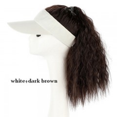 Perruque casquette  pour femme aux cheveux ondulée avec queue de cheval haute