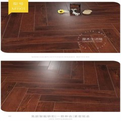 Plancher en bois composite en forme d'arête de poisson renforcé et résistant à l'usure