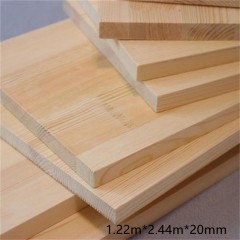 Contreplaqué abouté en bois de pin