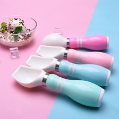 Cuillère  de crème glacée