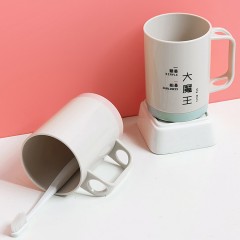 Gobelet de toilette en plastique bicolore épaissi avec poignée