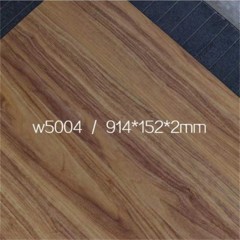 Plancher sec en cuir