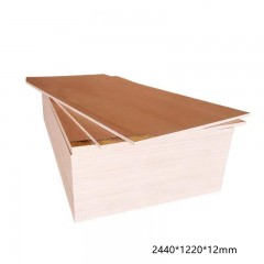 Contreplaqué en noyau de bois djarrah stockholm classe E1 5-25mm