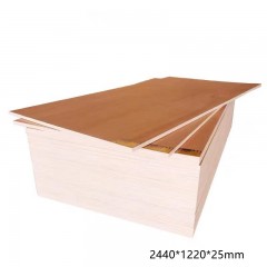 Contreplaqué en noyau de bois djarrah stockholm classe E1 5-25mm
